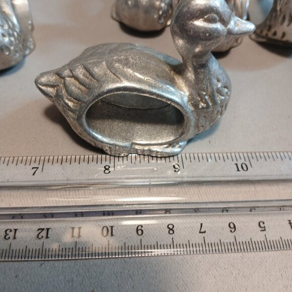 Mixed Lot of Pewter Napkin Rings Bunnys Rabbit Ducks Handle Vintage 14 Total - Picture 9 of 12